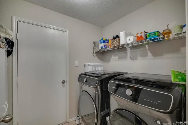 $299,900 | 8422 Parkdale Cove, San Antonio, TX 78249