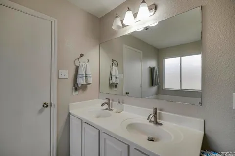 $299,900 | 8422 Parkdale Cove, San Antonio, TX 78249