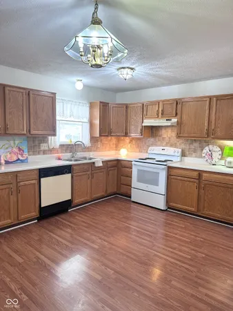 $289,900 | 901 Peony Lane, Fortville, IN 46040