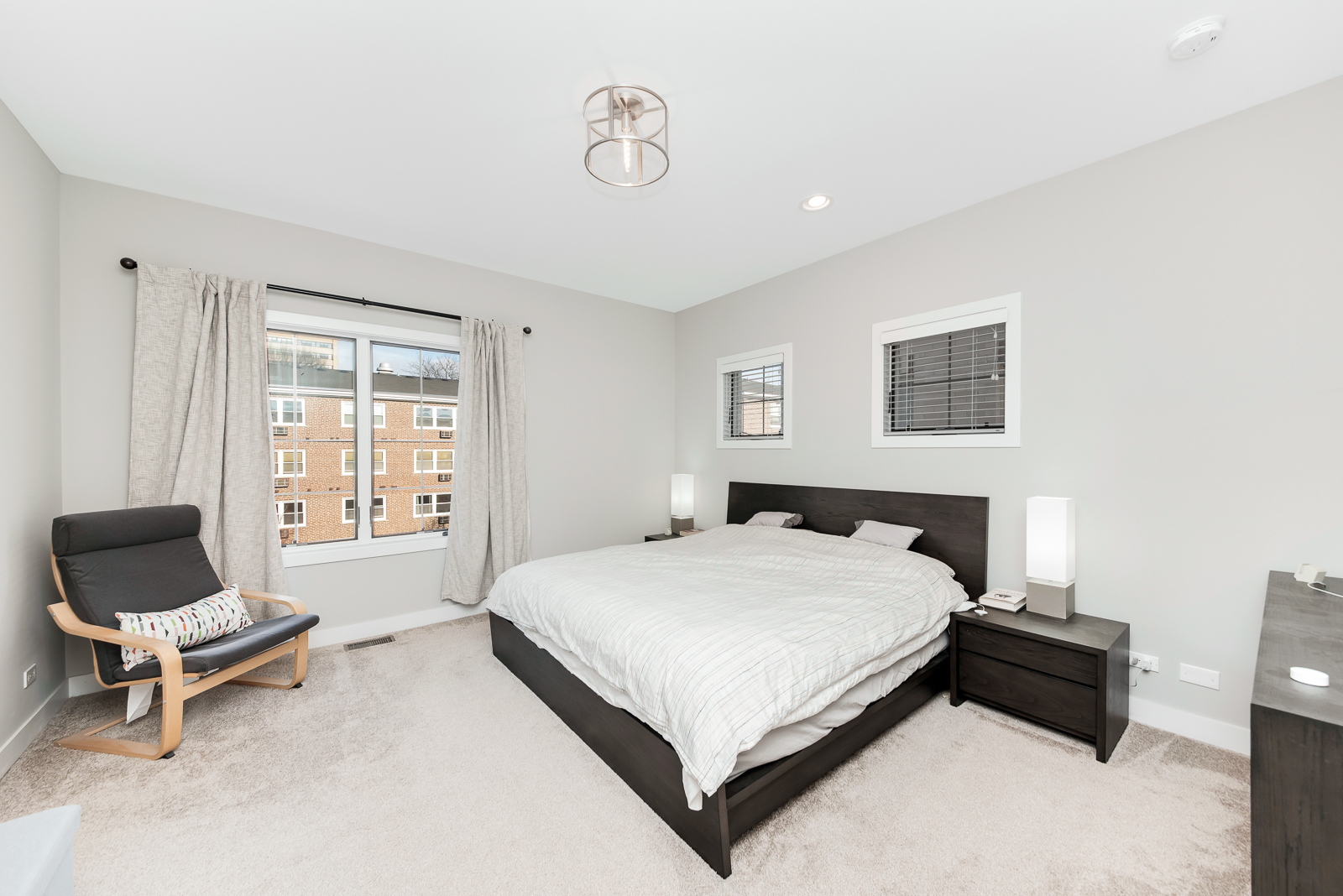 1025 Walnut Way Oak Park, IL 60302 - Photo 17 of 25