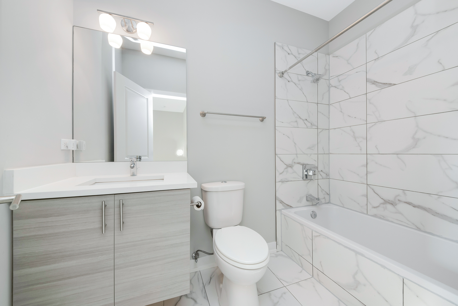 1025 Walnut Way Oak Park, IL 60302 - Photo 20 of 25