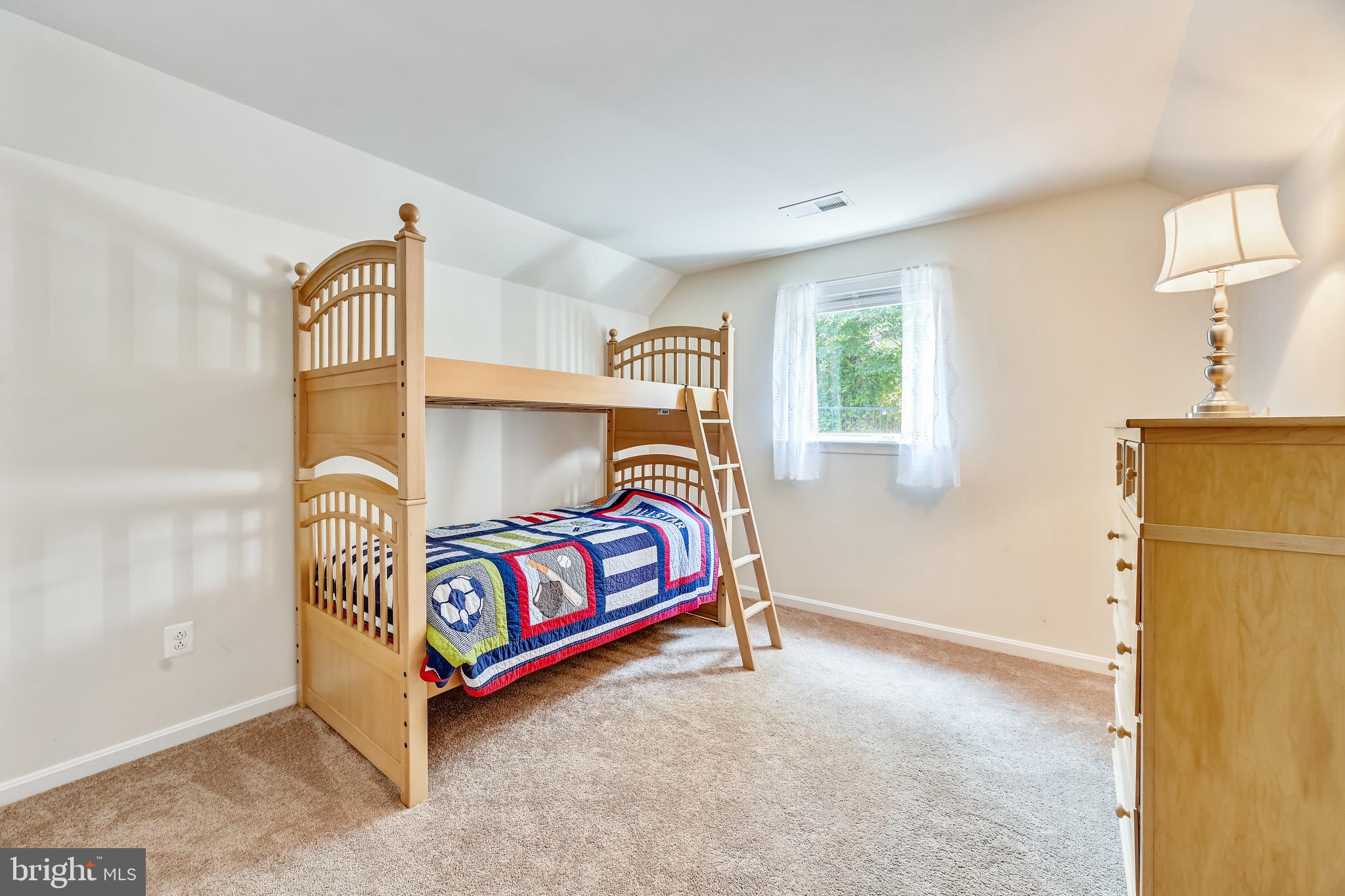 105 Jacobia Drive, Unit E4 Pasadena, MD 21122 - Photo 25 of 36 Upper level bedroom 2