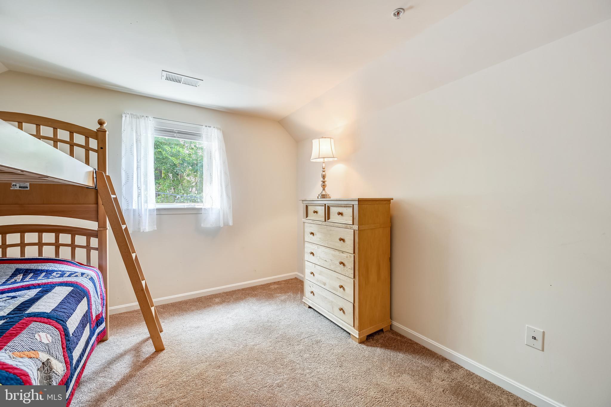 105 Jacobia Drive, Unit E4 Pasadena, MD 21122 - Photo 26 of 36 Upper level bedroom 2