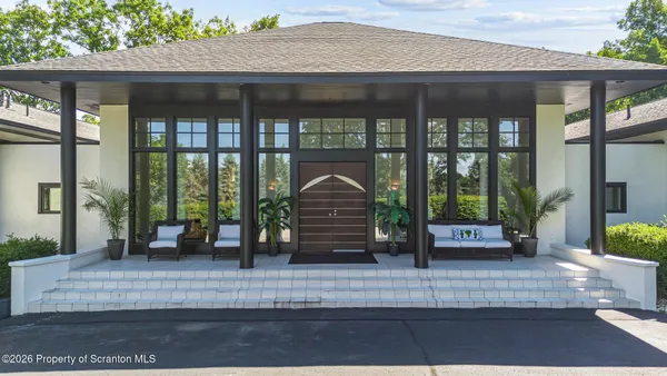 $1,290,000 | 113 Glenmaura Drive, Moosic, PA 18507