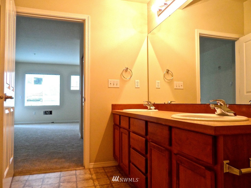 14915 38th Drive Southeast Bothell, WA 98012 - Photo 8 of 13