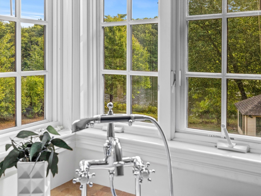 189 Islington Road Newton, MA 02466 - Photo 11 of 22