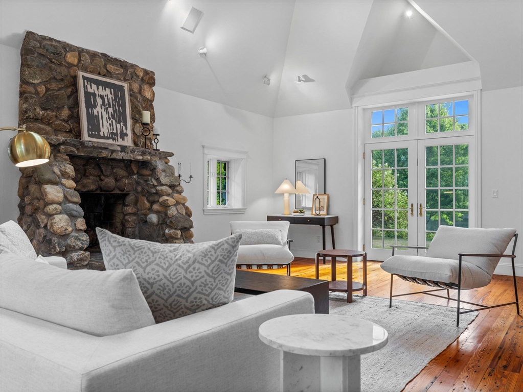 189 Islington Road Newton, MA 02466 - Photo 8 of 22