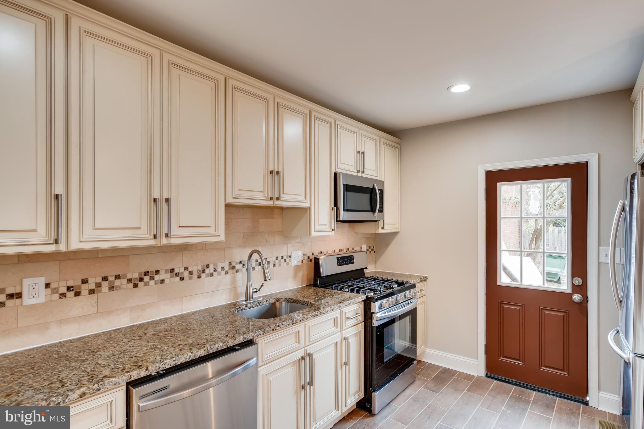 1647 Shadyside Road Baltimore, MD 21218 - Photo 9 of 27 Gallery Image 9
