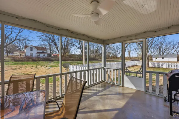 $225,000 | 811 Southeast Tecumseh Road, Tecumseh, KS 66542
