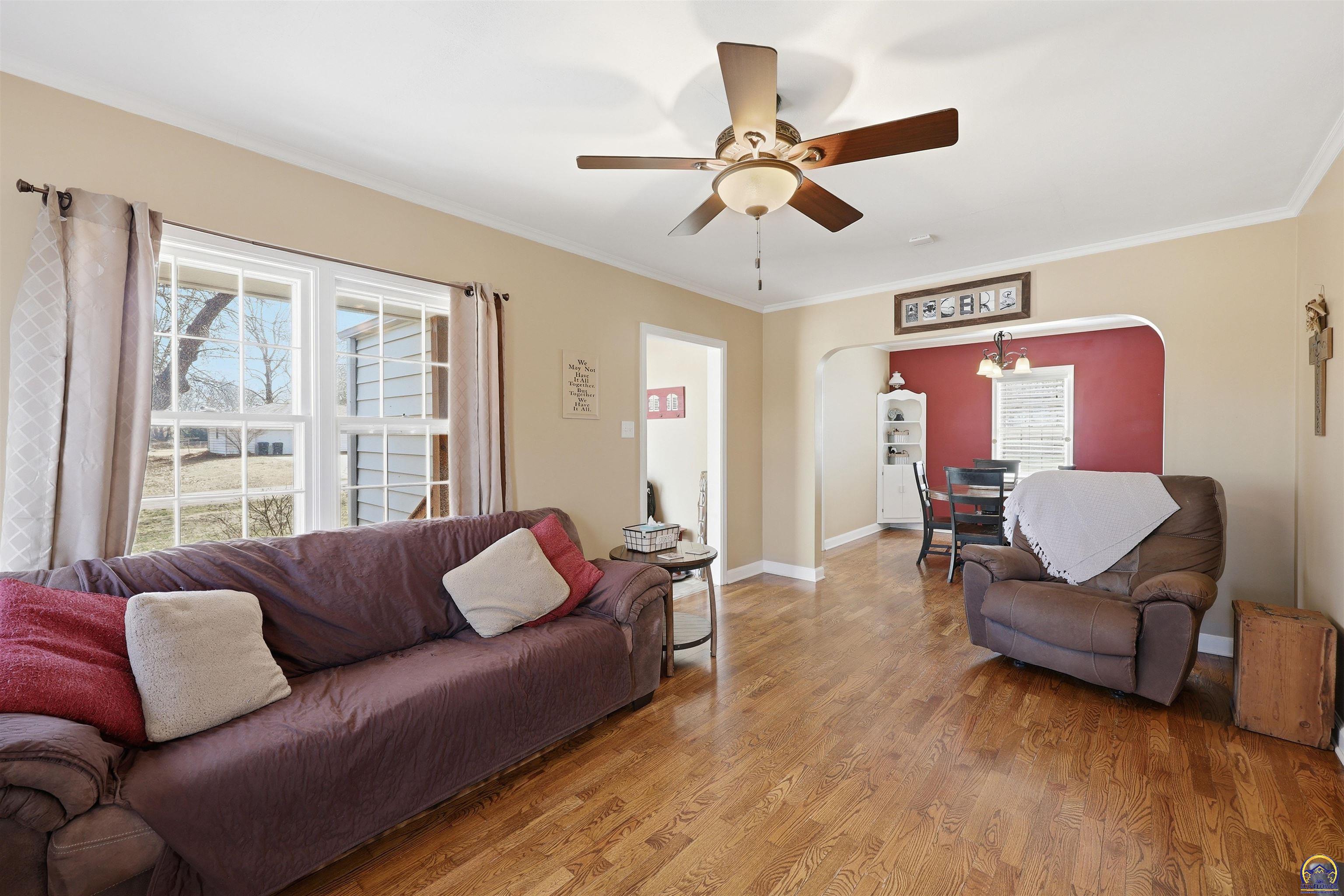 811 Southeast Tecumseh Road Tecumseh, KS 66542 - Photo 4 of 31