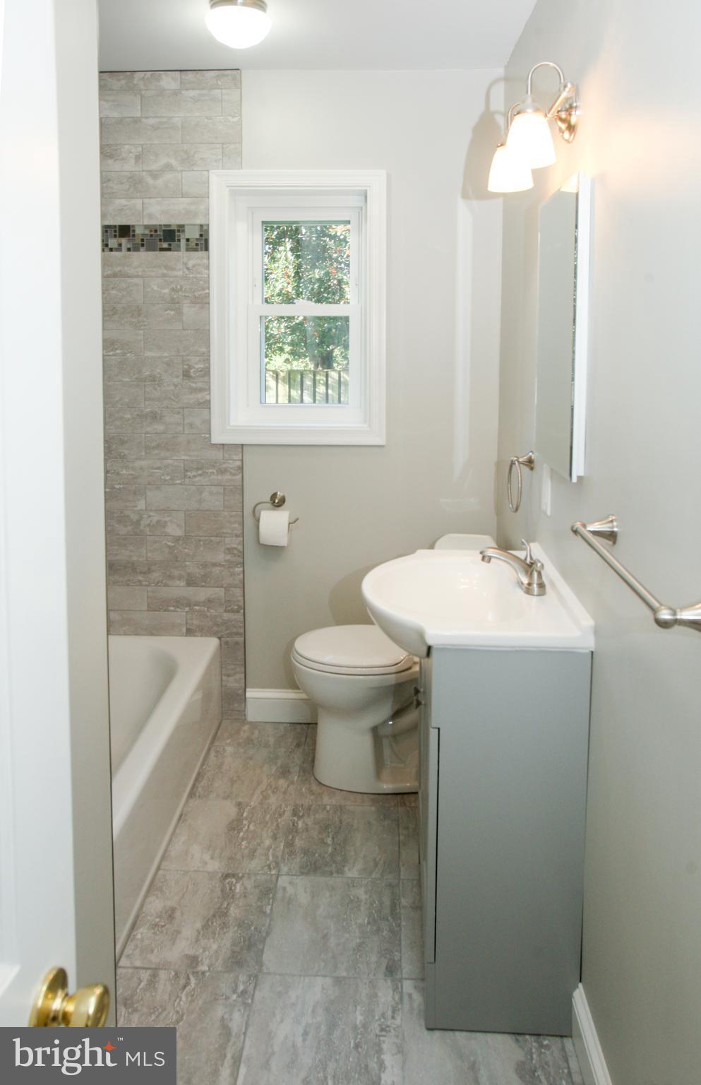 13 Windsor Road Wilmington, DE 19809 - Photo 22 of 37 Full bath