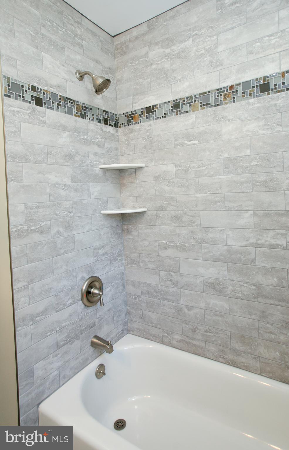 13 Windsor Road Wilmington, DE 19809 - Photo 23 of 37 Custom tile work in full bath