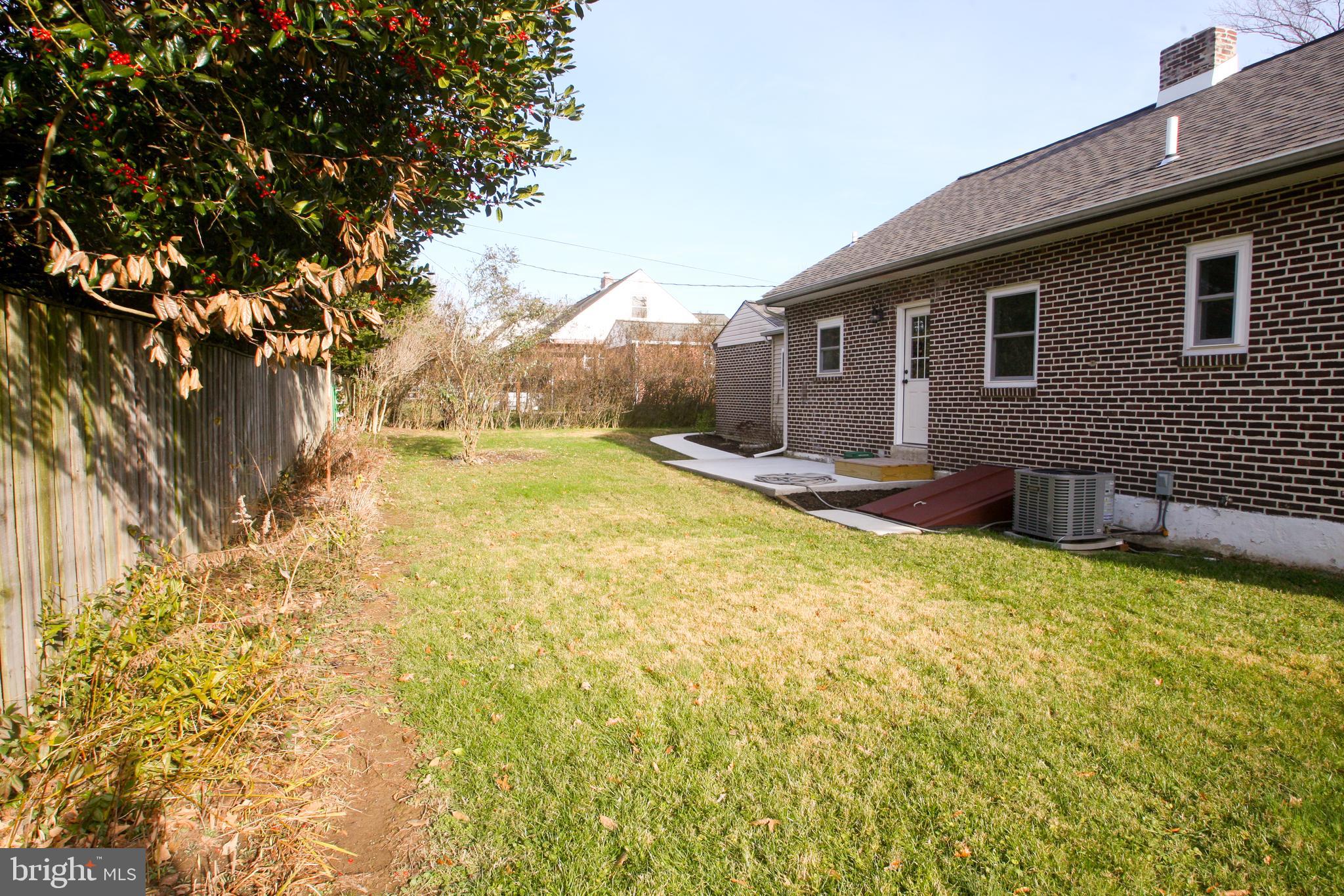 13 Windsor Road Wilmington, DE 19809 - Photo 36 of 37 Private backyard