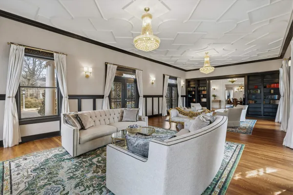 $1,795,000 | 227 Stonewall Street, Memphis, TN 38112