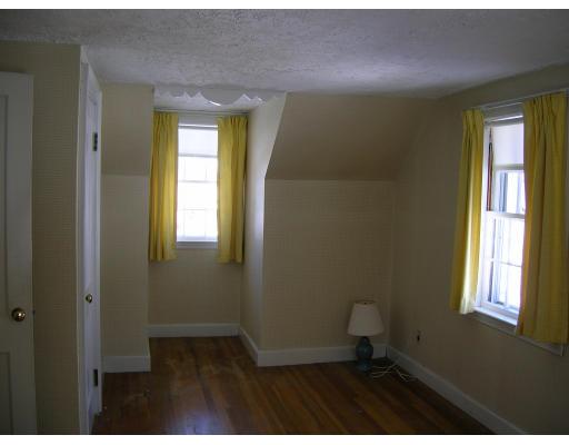 78 Whittier Road Reading, MA 01867 - Photo 4 of 10 Gallery Image 4