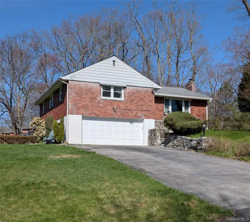 $450,000 | 4 Michelle Drive, Newburgh, NY 12550