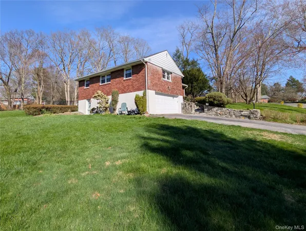 $450,000 | 4 Michelle Drive, Newburgh, NY 12550