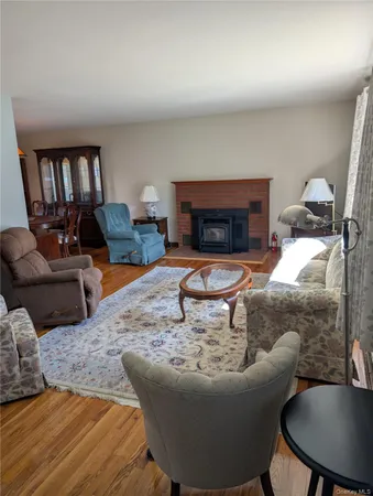 $450,000 | 4 Michelle Drive, Newburgh, NY 12550