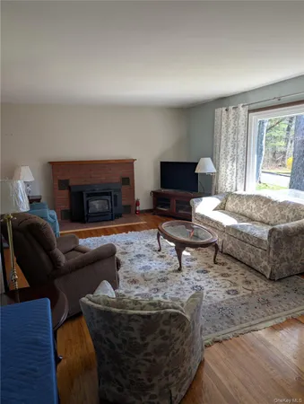 $450,000 | 4 Michelle Drive, Newburgh, NY 12550