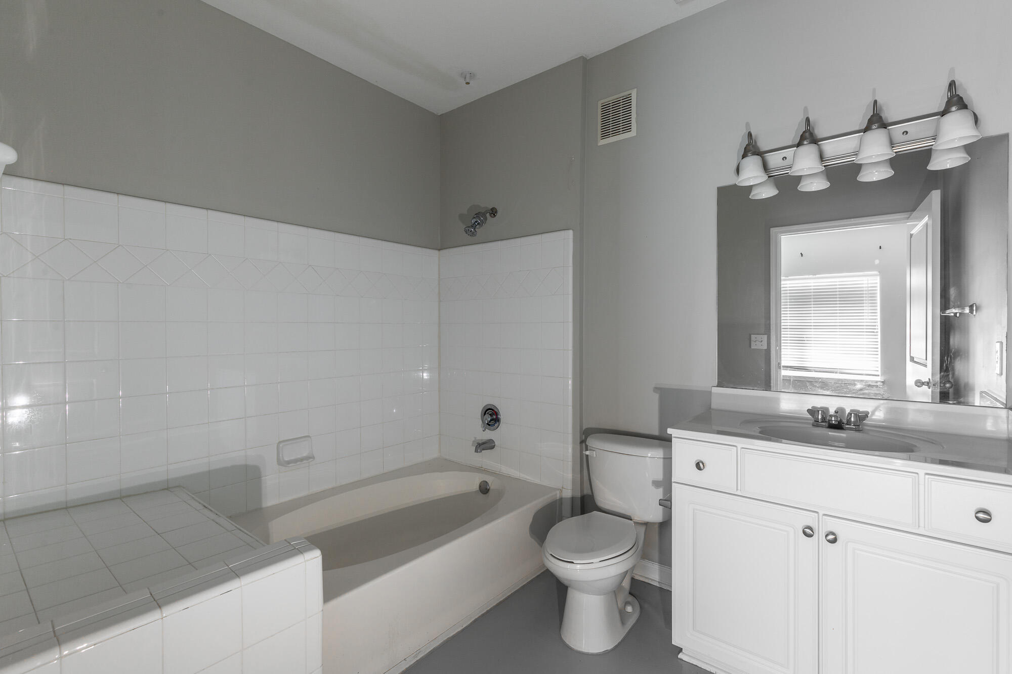 6105 Regency Court Chattanooga, TN 37421 - Photo 30 of 37 Bathroom