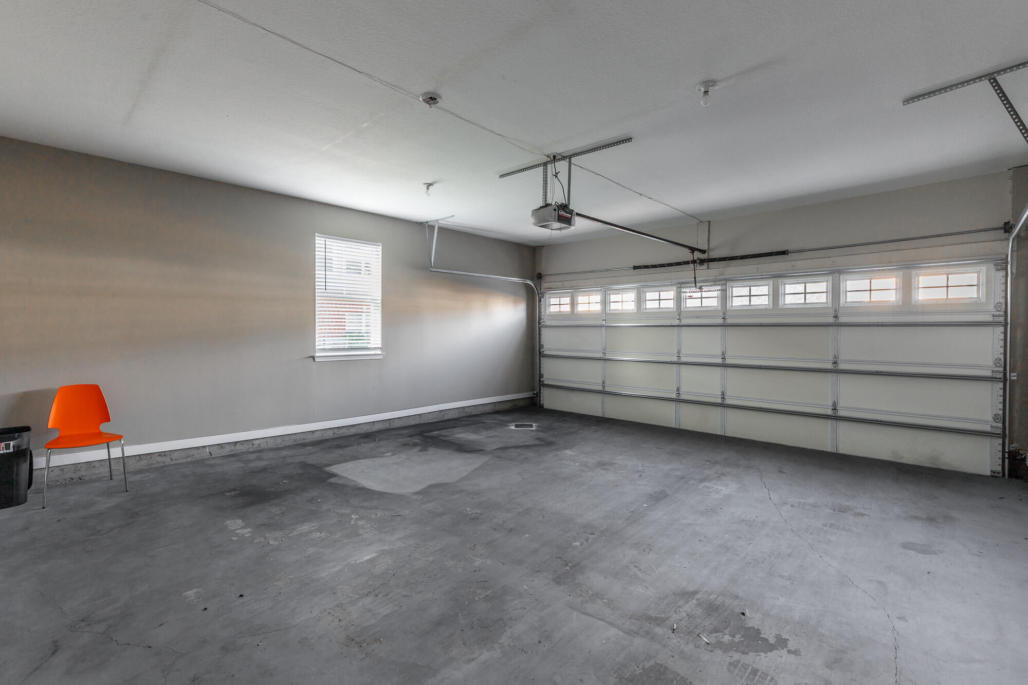 6105 Regency Court Chattanooga, TN 37421 - Photo 32 of 37 Garage