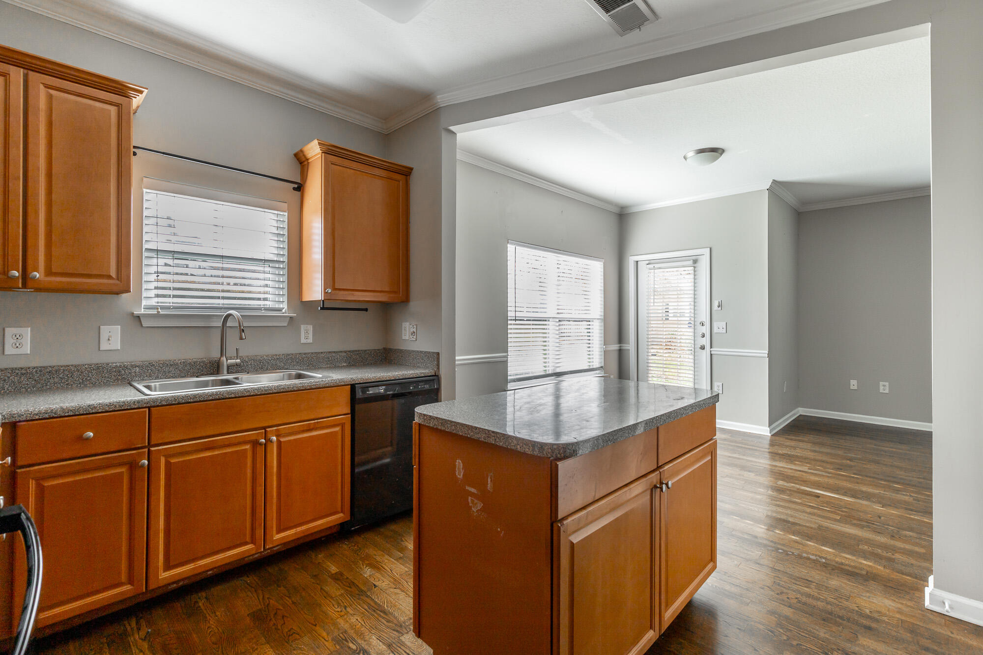 6105 Regency Court Chattanooga, TN 37421 - Photo 10 of 37 Kitchen