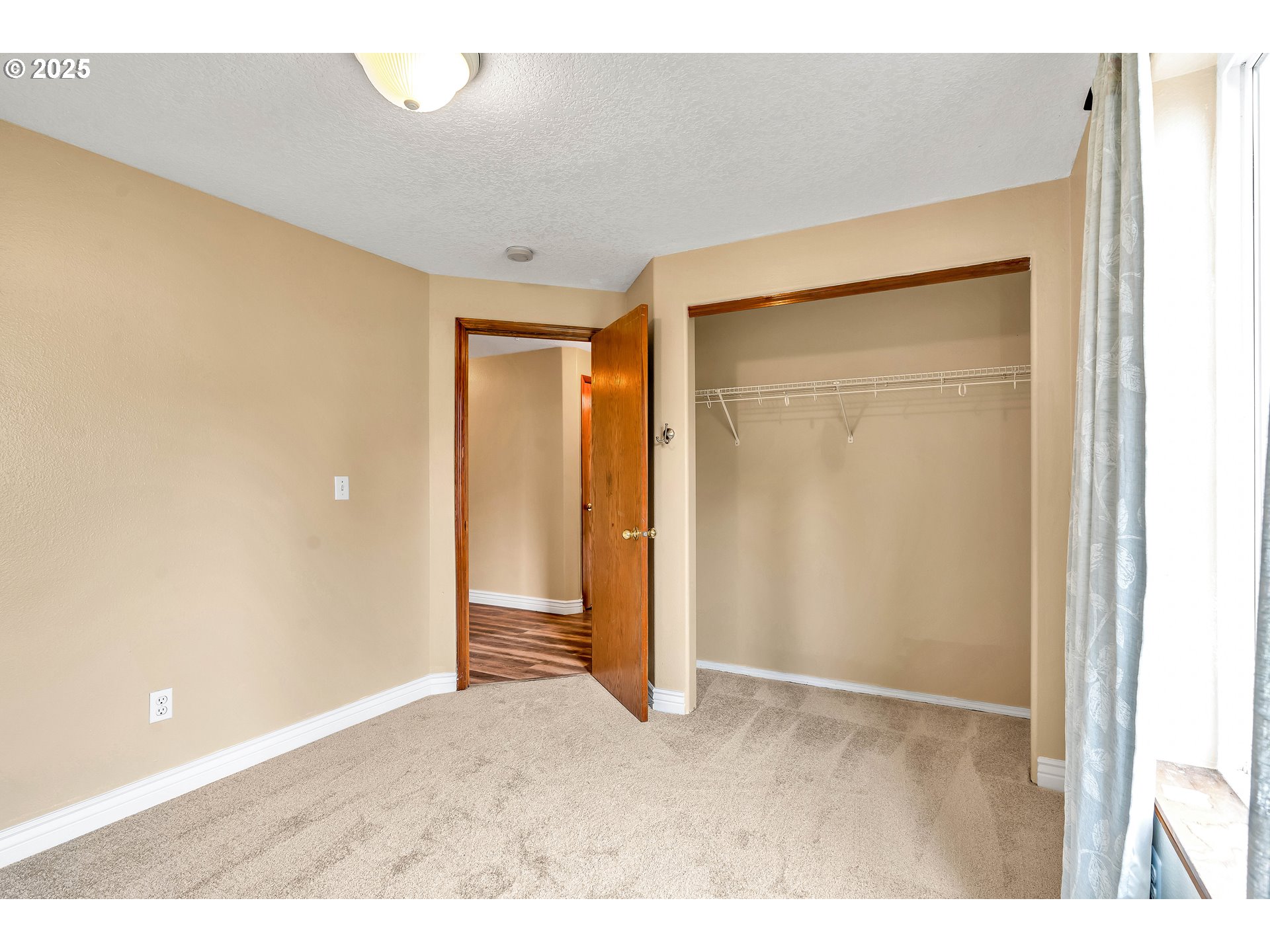 8 Elm Street Ridgefield, WA 98642 - Photo 23 of 33 a view of an empty room