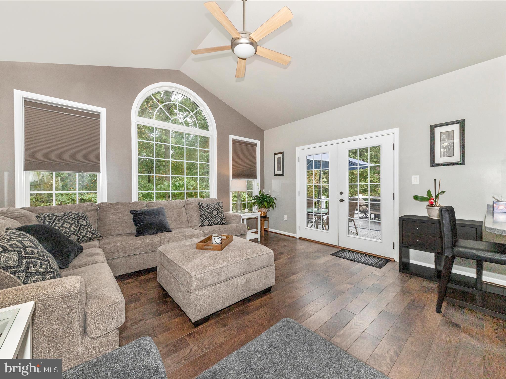 10027 Pine Tree Road Woodsboro, MD 21798 - Photo 13 of 81 Sun Room