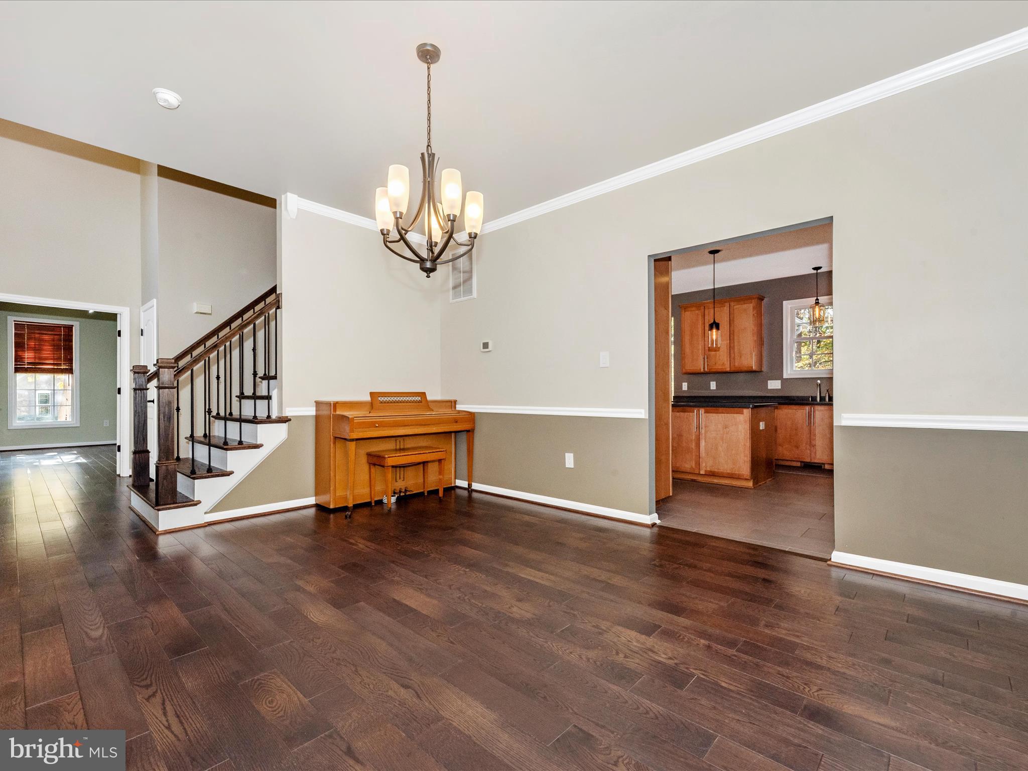 10027 Pine Tree Road Woodsboro, MD 21798 - Photo 29 of 81 Living Room