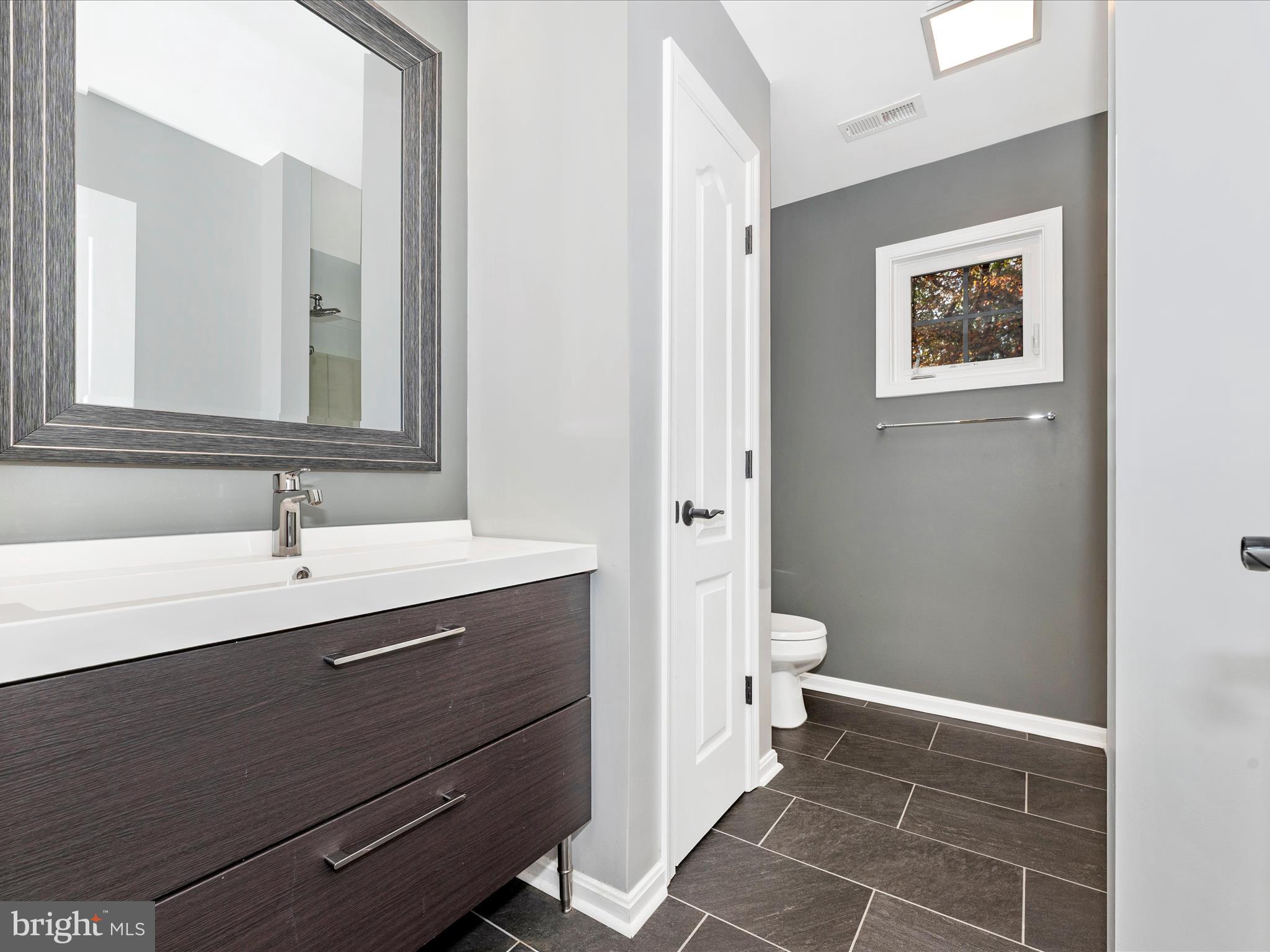 10027 Pine Tree Road Woodsboro, MD 21798 - Photo 52 of 81 Hall Bathroom