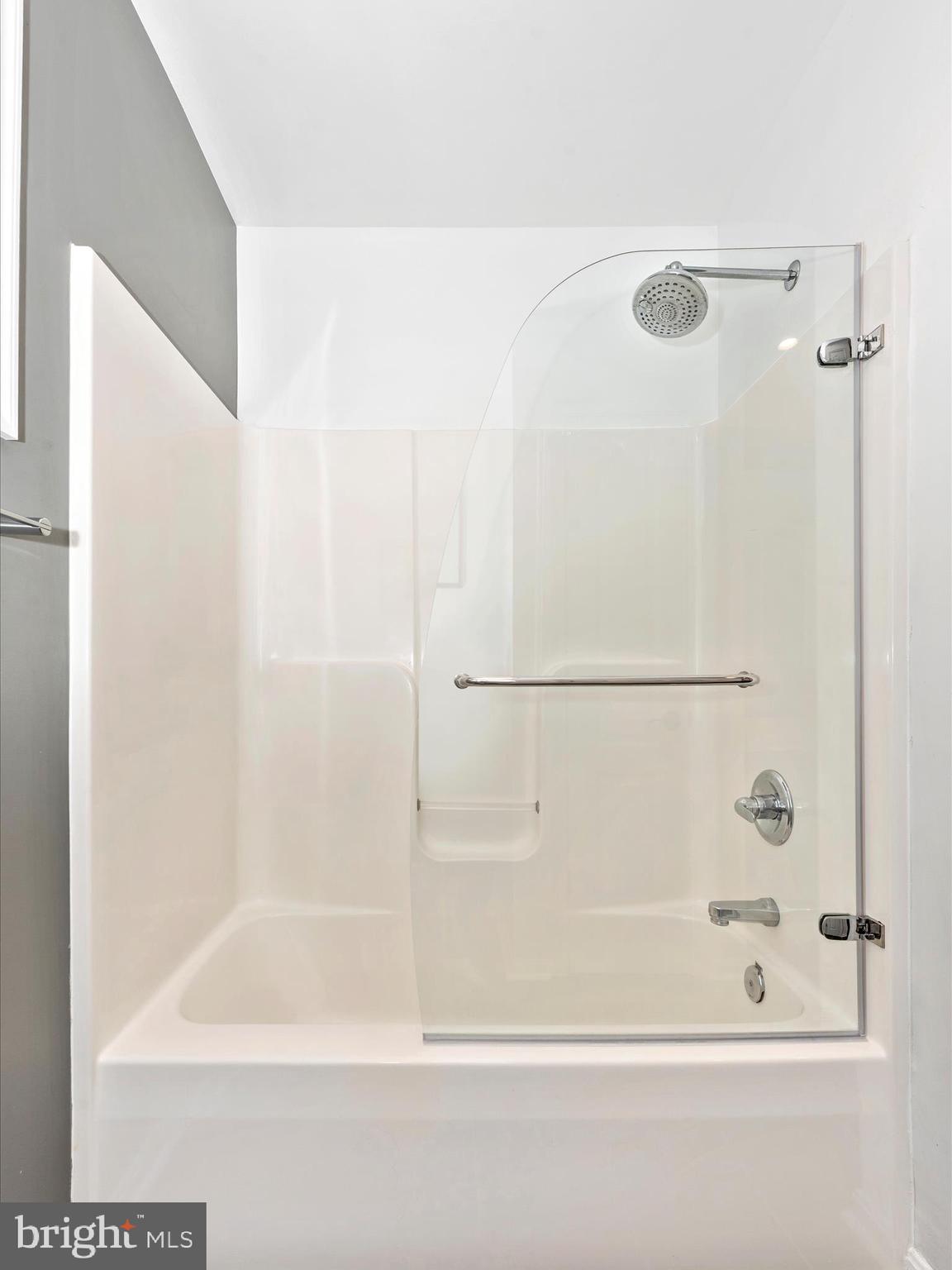 10027 Pine Tree Road Woodsboro, MD 21798 - Photo 53 of 81 Hall Bathroom