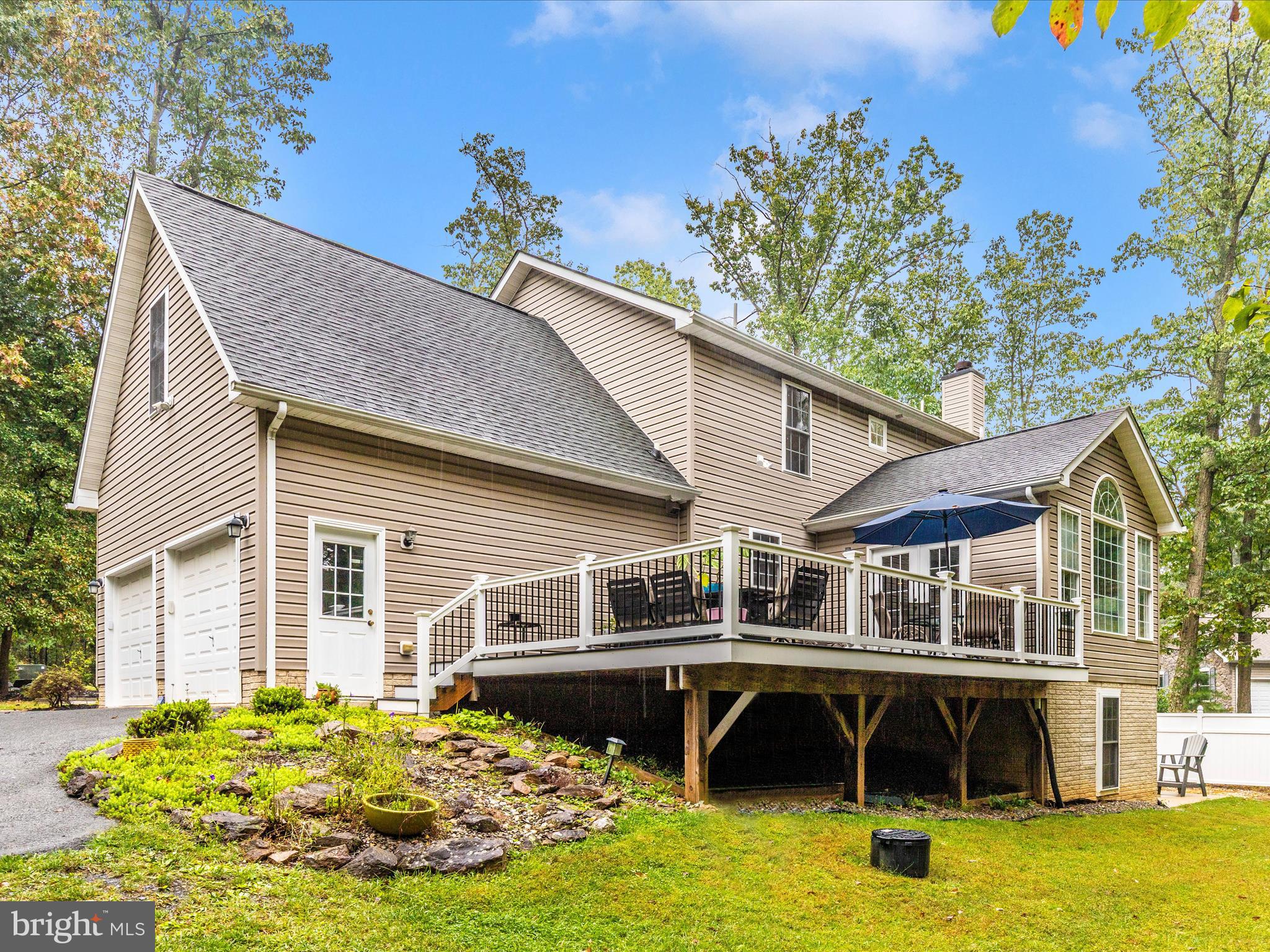 10027 Pine Tree Road Woodsboro, MD 21798 - Photo 75 of 81 a house that has swimming pool in front of it