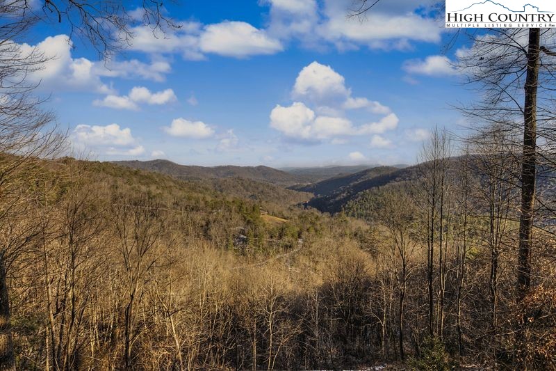 137 Granny's Ridge Road Ferguson, NC 28624 - Photo 12 of 27 a view of a city