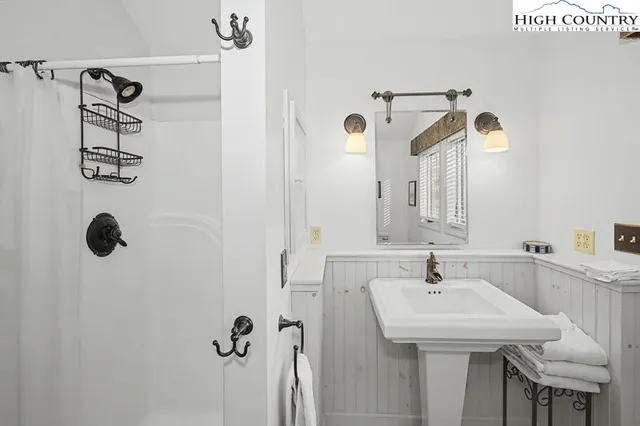 $589,500 | 137 Granny's Ridge Road, Ferguson, NC 28624