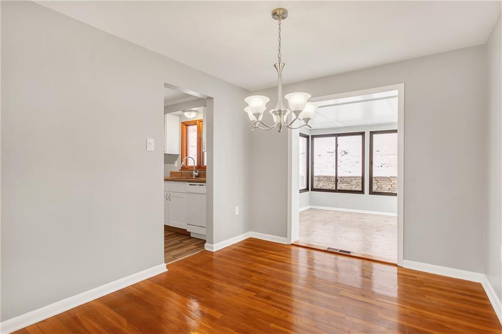 545 Filmore Road Pittsburgh, PA 15221 - Photo 7 of 22