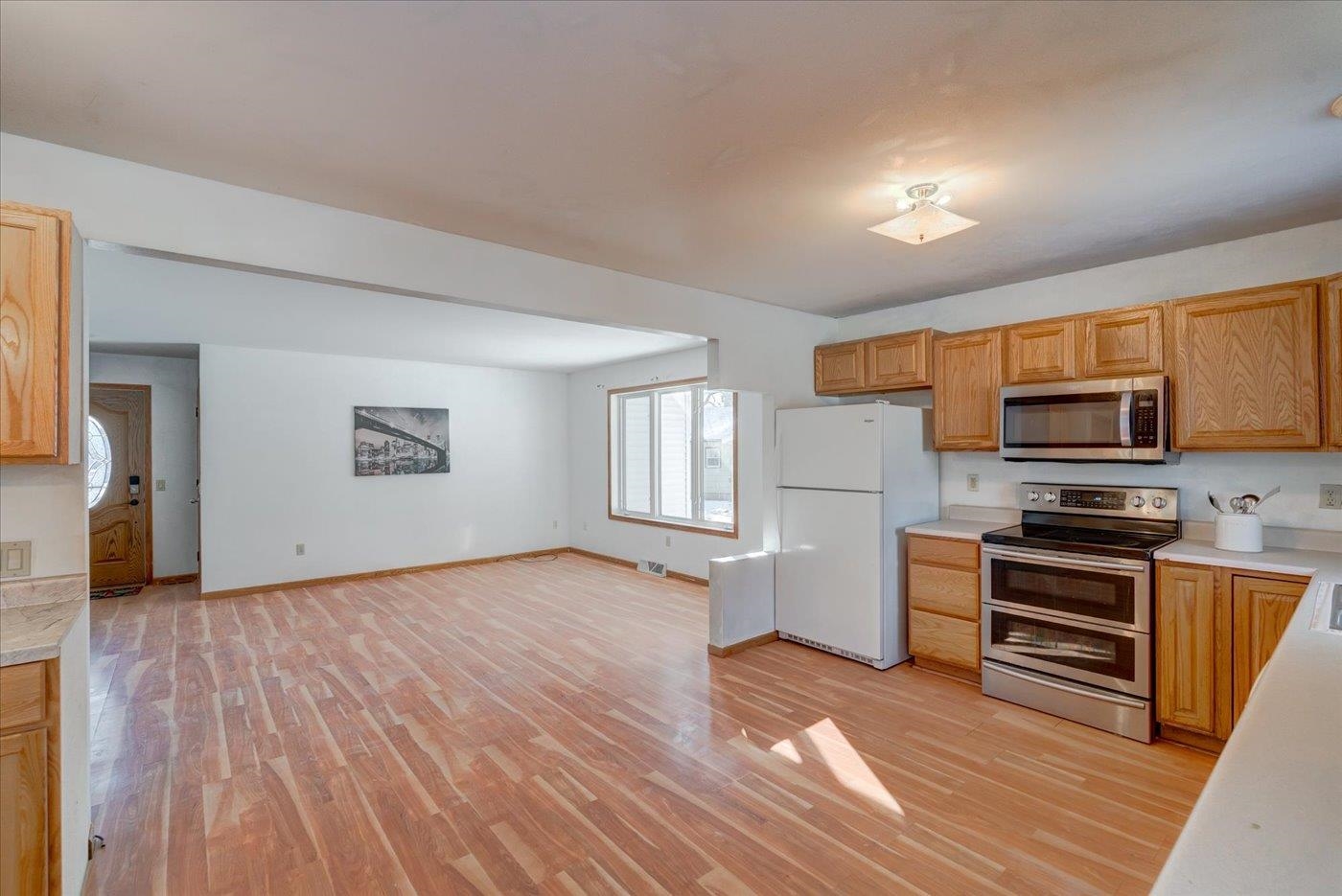 203 Cody Circle Marshall, WI 53559 - Photo 13 of 41