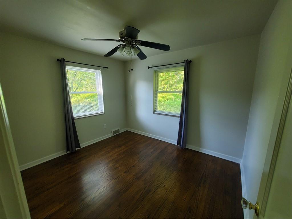 574 Sangree Road Pittsburgh, PA 15237 - Photo 14 of 27 Gallery Image 14