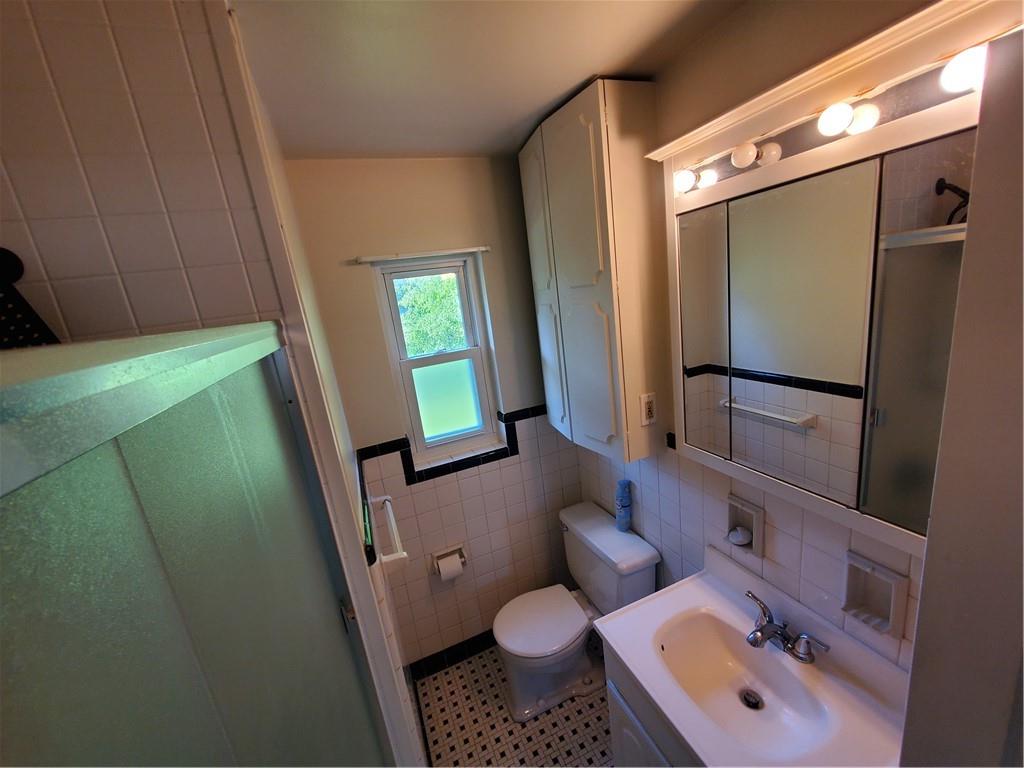 574 Sangree Road Pittsburgh, PA 15237 - Photo 16 of 27 Gallery Image 16