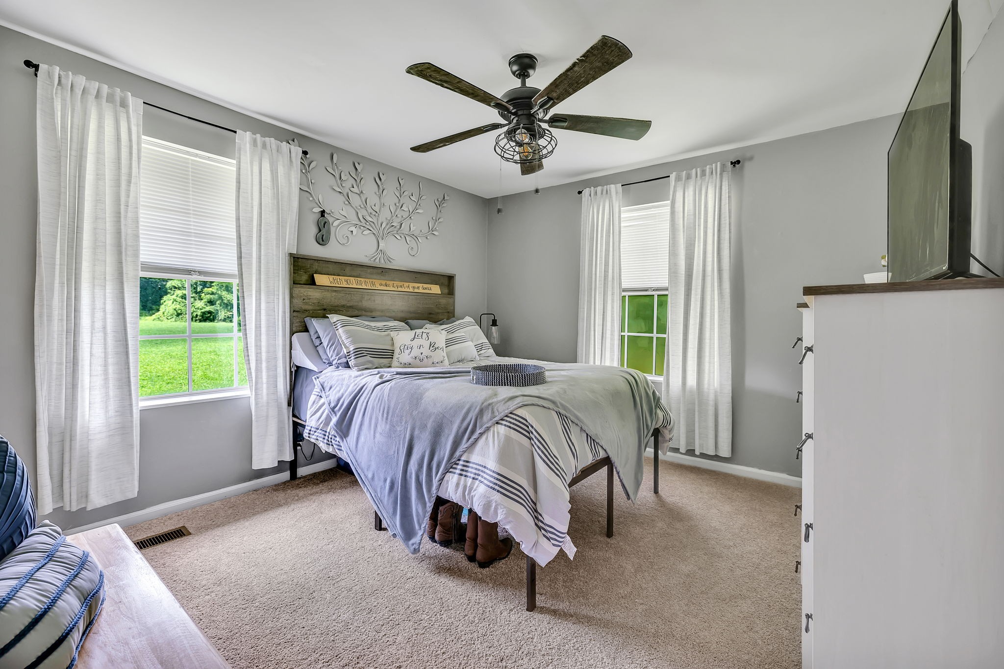 436 Youree Road Murfreesboro, TN 37127 - Photo 21 of 32 a bed room with a bed and a large window