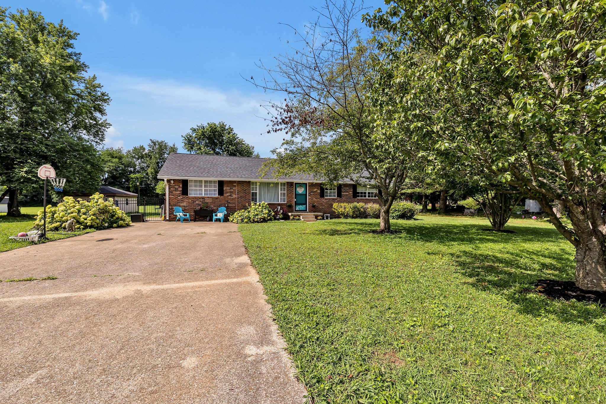 436 Youree Road Murfreesboro, TN 37127 - Photo 4 of 32 a view of a house with a yard