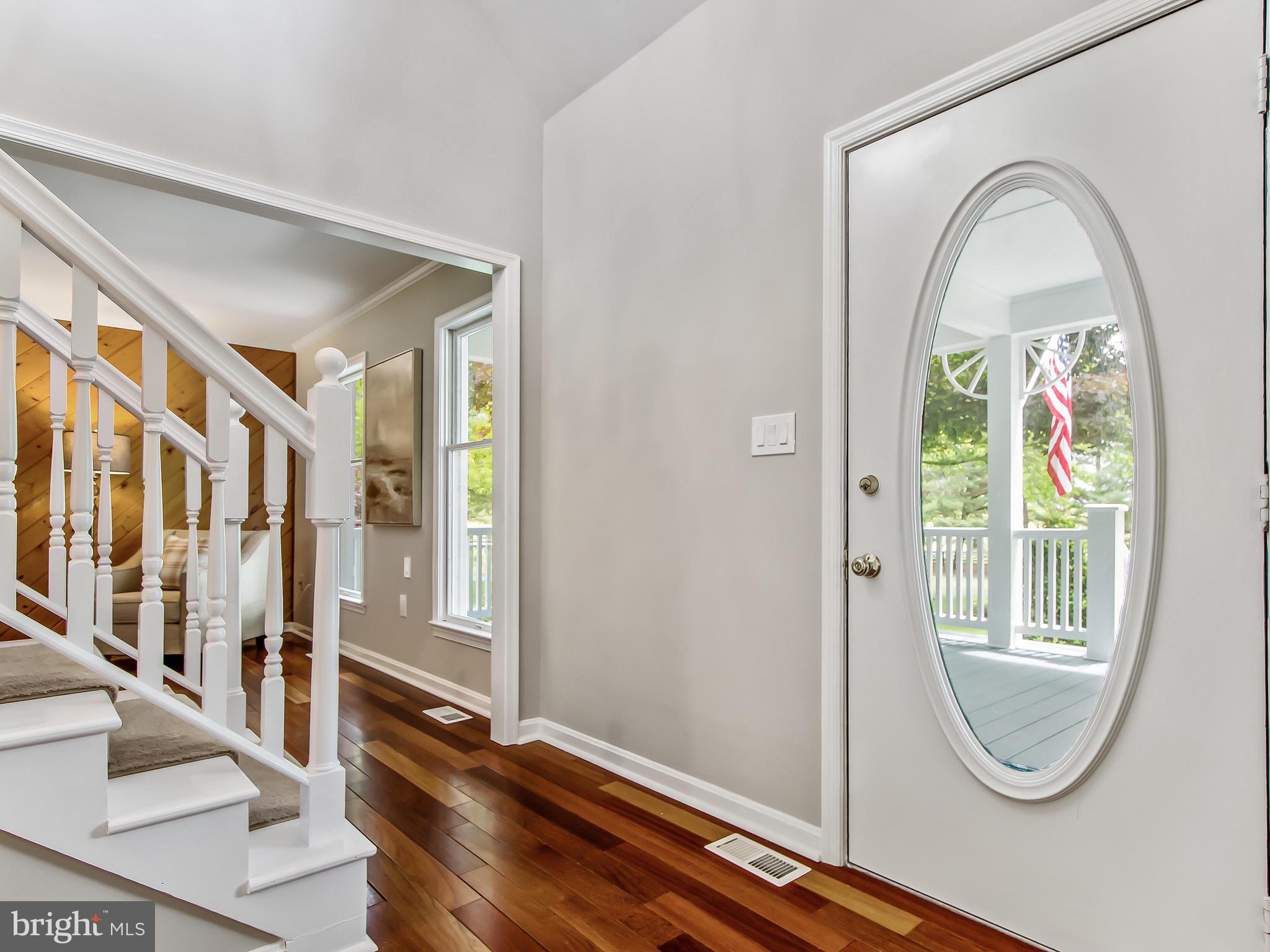 7440 Damascus Road Laytonsville, MD 20882 - Photo 6 of 54 Foyer
