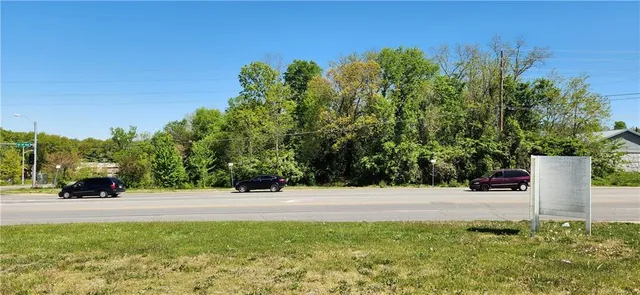 $49,000 | 15010 Us 40 Highway, Kansas City, MO 64136