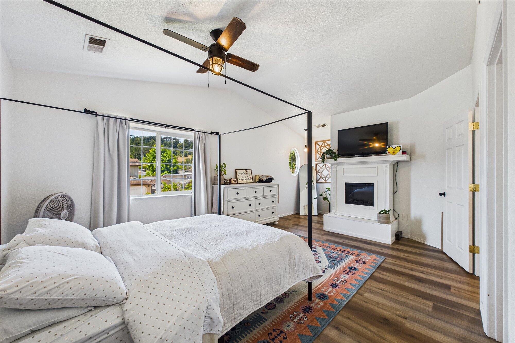 318 First Avenue Rio Dell, CA 95562 - Photo 36 of 39