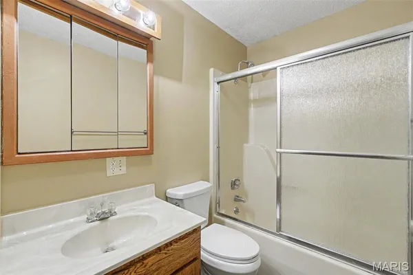 $189,900 | 117 Macarthur Street, New Haven, MO 63068