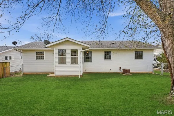 $189,900 | 117 Macarthur Street, New Haven, MO 63068