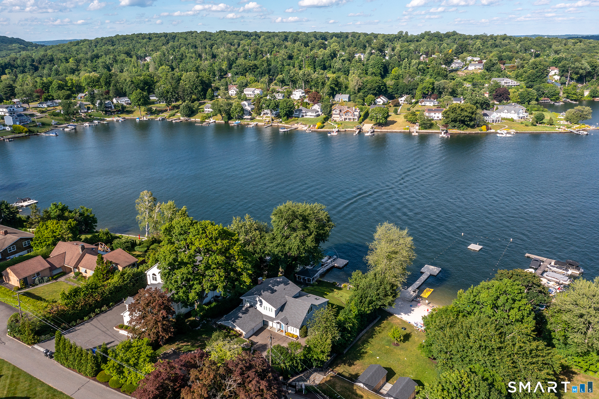 52 Arrowhead Road Brookfield, CT 06804 - Photo 2 of 40