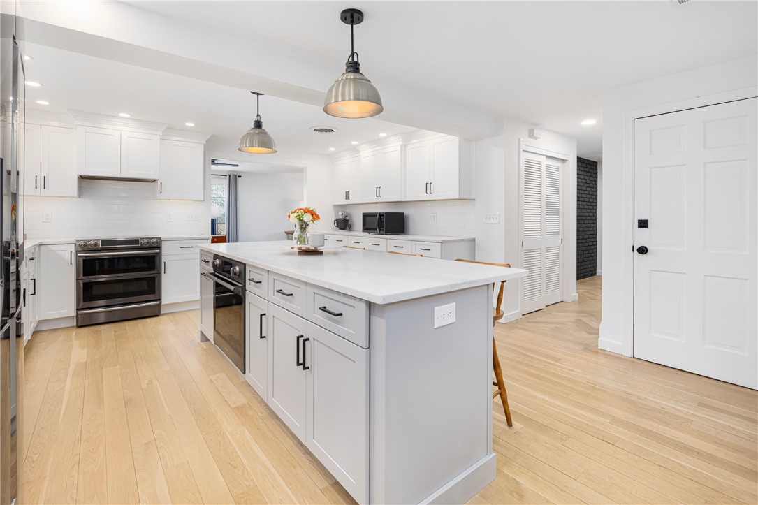 83 Freedom Drive Cranston, RI 02920 - Photo 12 of 50