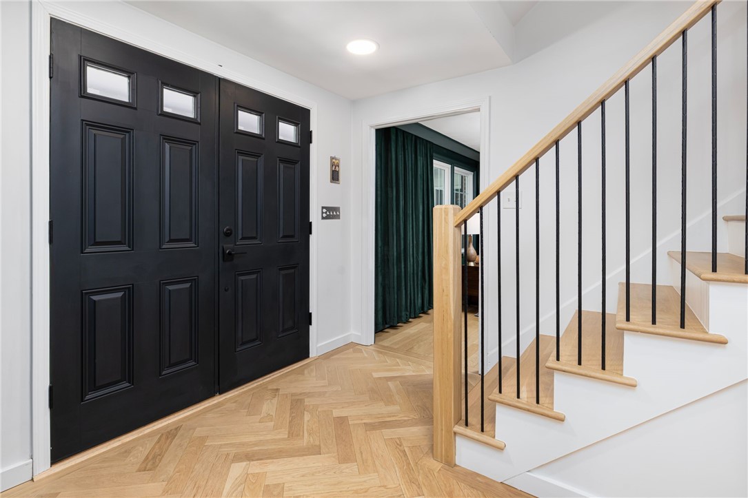 83 Freedom Drive Cranston, RI 02920 - Photo 26 of 50