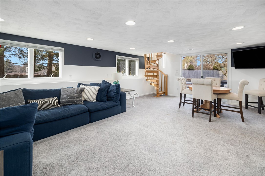 83 Freedom Drive Cranston, RI 02920 - Photo 37 of 50