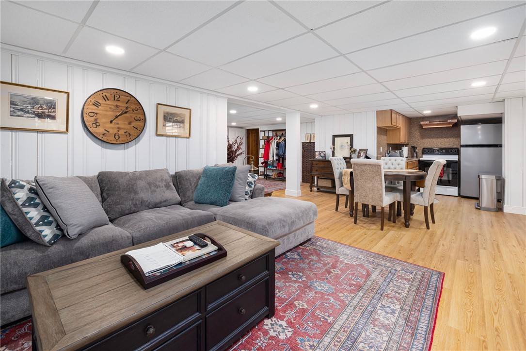 83 Freedom Drive Cranston, RI 02920 - Photo 40 of 50